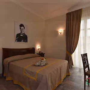 dimora-conte-di-ruvo.hotels-amalfi.com/